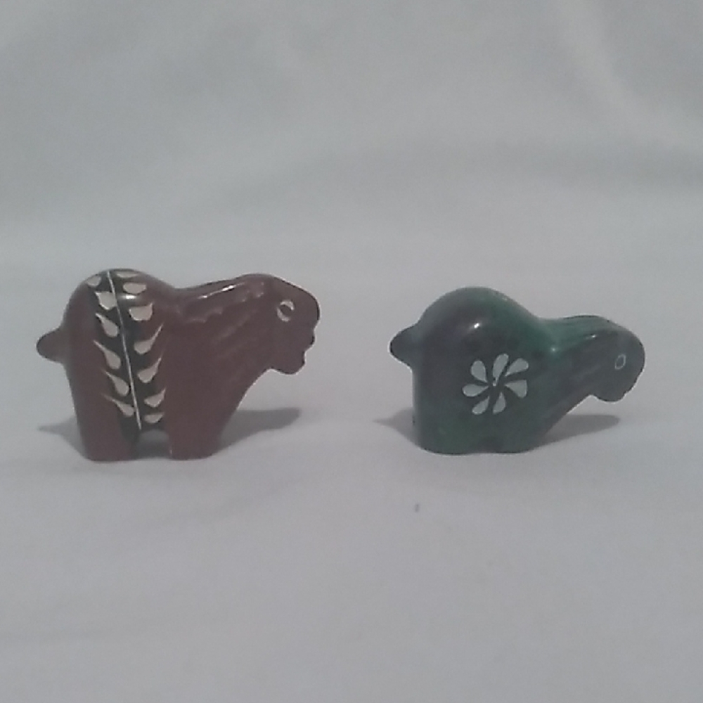 Vntge Handcarved Soap Stone Lion African Figurines Hand Painted Brown & Green(2)